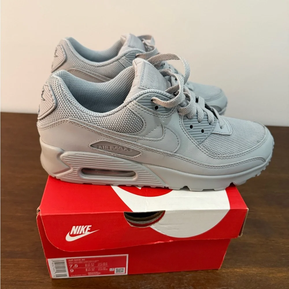 Nike Air Max 90 Gray Sneakers Men’s 7.5 - Picture 2 of 8